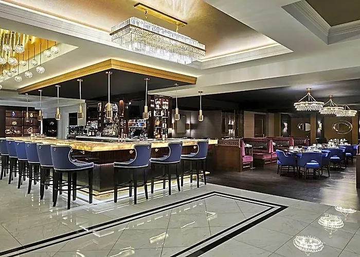 The Lasalle Chicago, Autograph Collection 4*